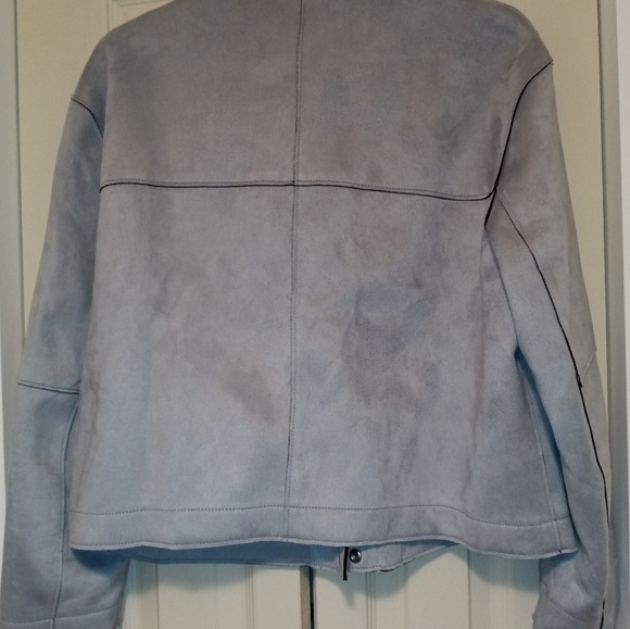 Gray Suede Jacket.   L - Picture 2 of 5
